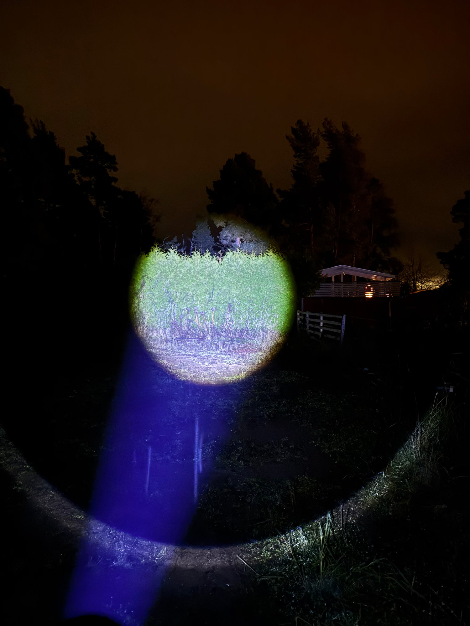 Laddningsbar LED ficklampa